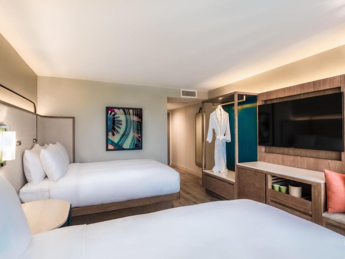 Crowne Plaza Resort Guam Tumon Exterior photo